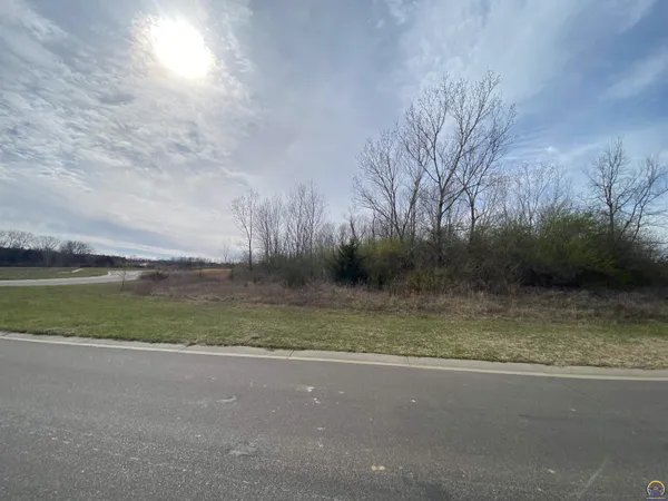 $12,000 | 4621 Southwest Lincolnshire Road, Topeka, KS 66610