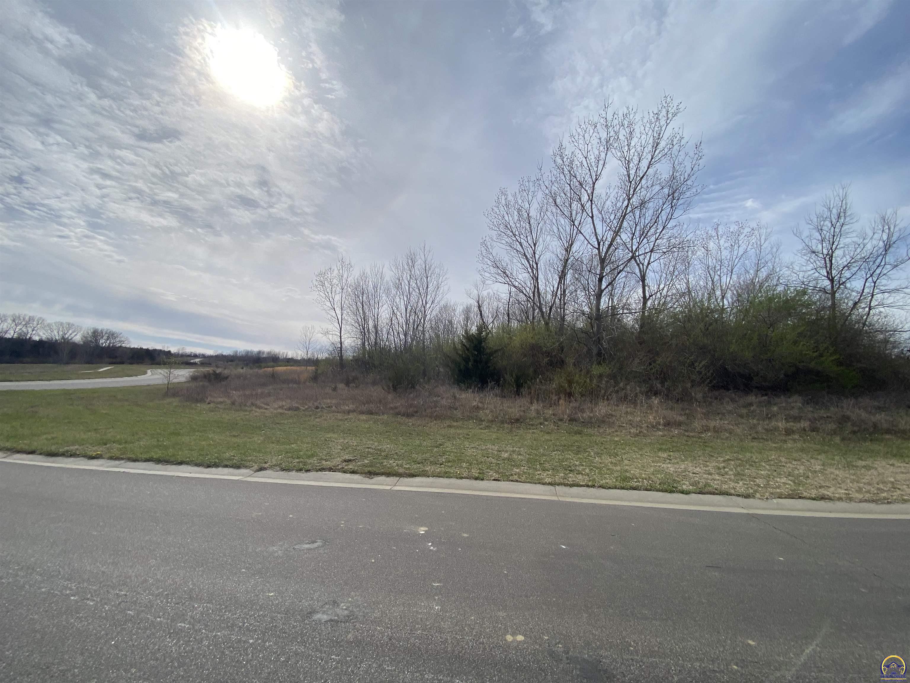 4621 Southwest Lincolnshire Road Topeka, KS 66610 - Photo 2 of 3