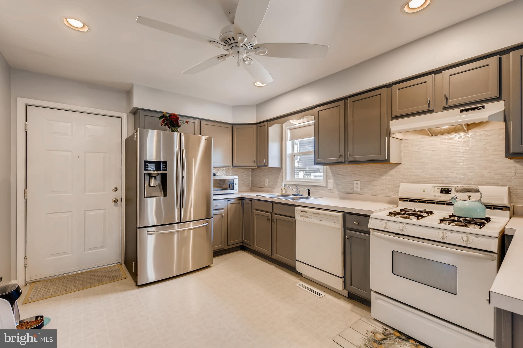 7108 Oliverwood Road Baltimore, MD 21220 - Photo 9 of 27