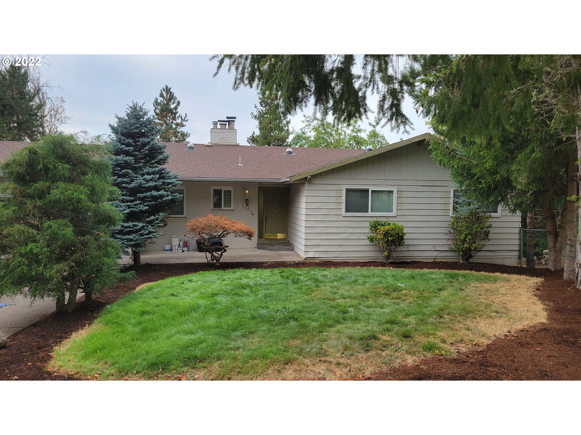 1725 Southwest 29th Court Gresham, OR 97080 - Photo 1 of 23 Gallery Image 1