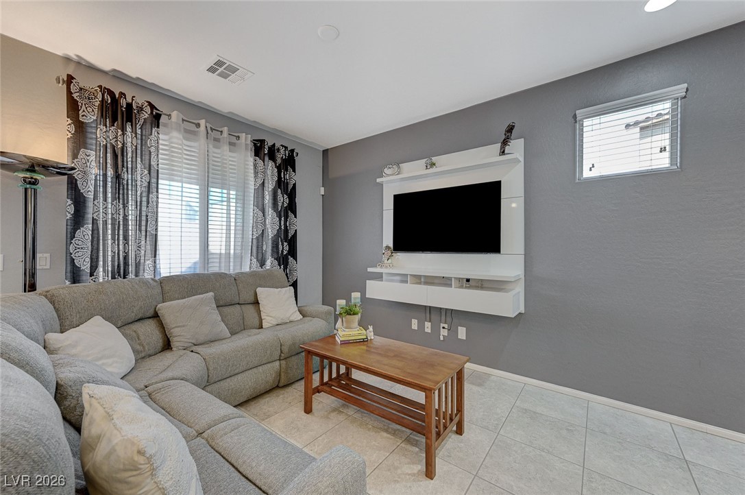 6276 Point Isabel Way Las Vegas, NV 89122 - Photo 5 of 38