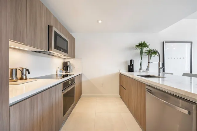 $12,500 | 401 North Birch Road, Unit TH7, Fort Lauderdale, FL 33304