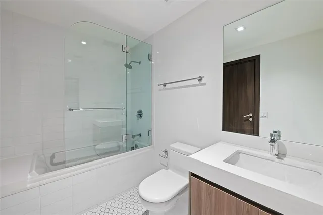 $12,500 | 401 North Birch Road, Unit TH7, Fort Lauderdale, FL 33304