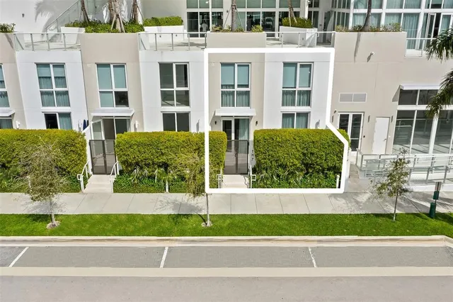 $12,500 | 401 North Birch Road, Unit TH7, Fort Lauderdale, FL 33304