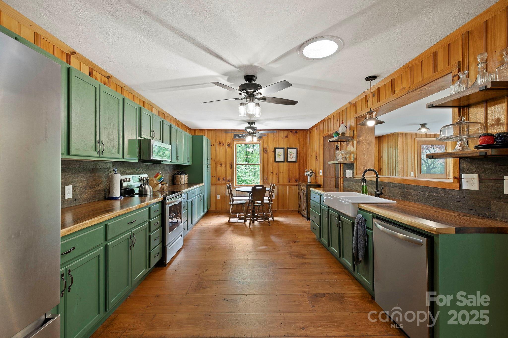 909 Pearson Falls Road Saluda, NC 28773 - Photo 11 of 41 Gallery Image 11