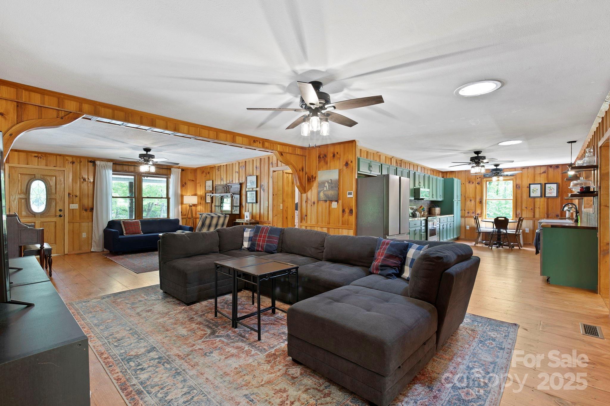 909 Pearson Falls Road Saluda, NC 28773 - Photo 10 of 41 Gallery Image 10