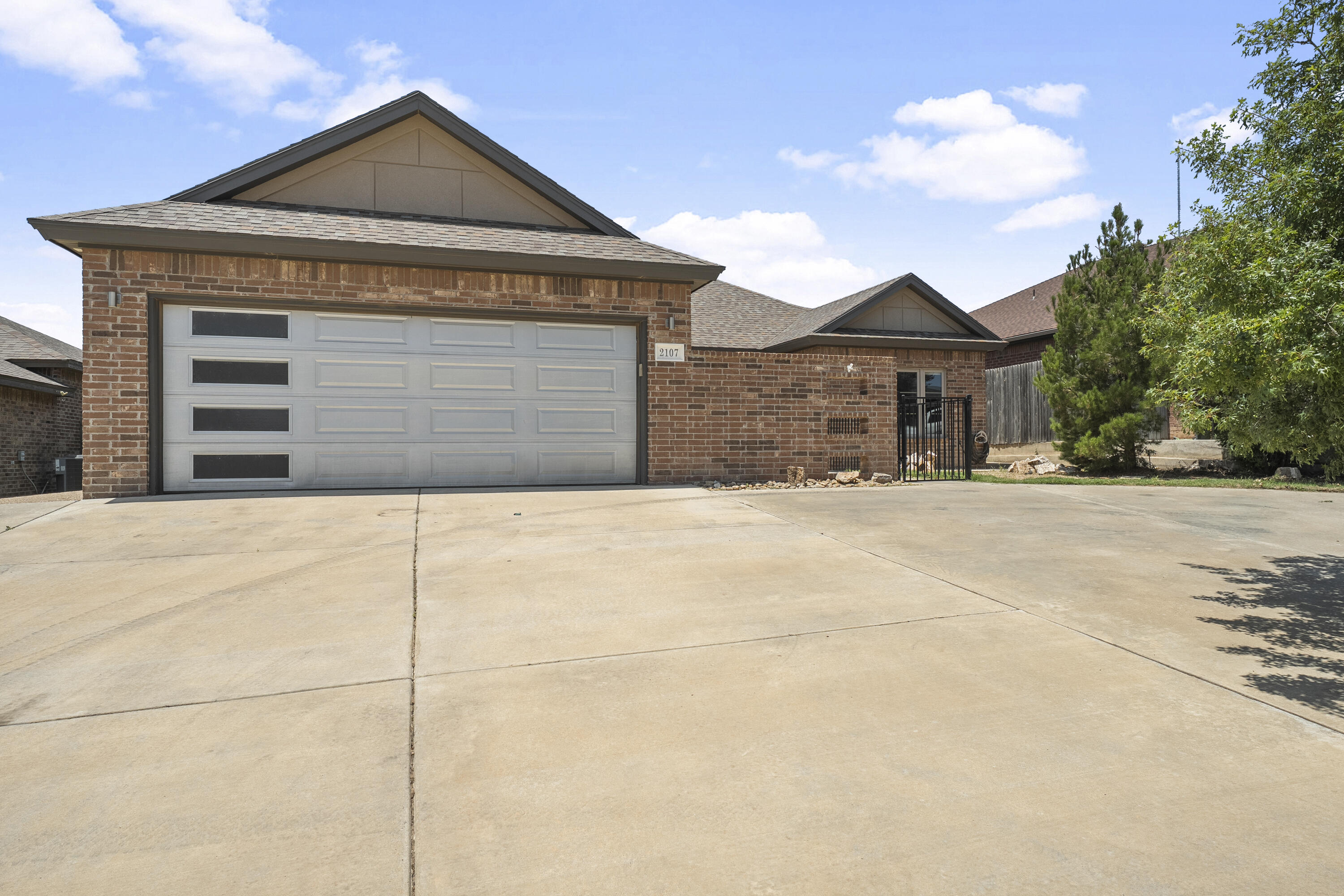 2107 101st Street Lubbock, TX 79423 - Photo 1 of 28 DSC05050