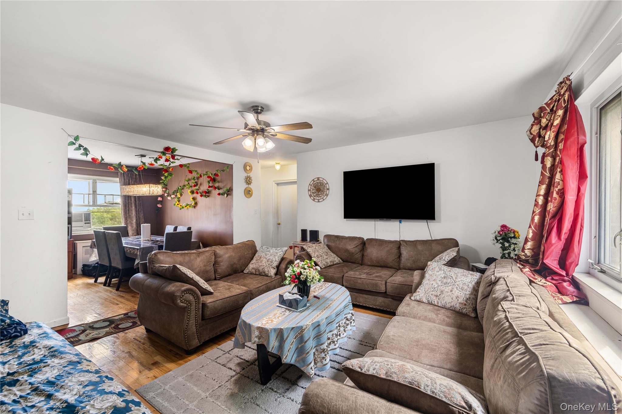 225-08 Stronghurst Avenue, Unit UPPR Queens, NY 11427 - Photo 11 of 15