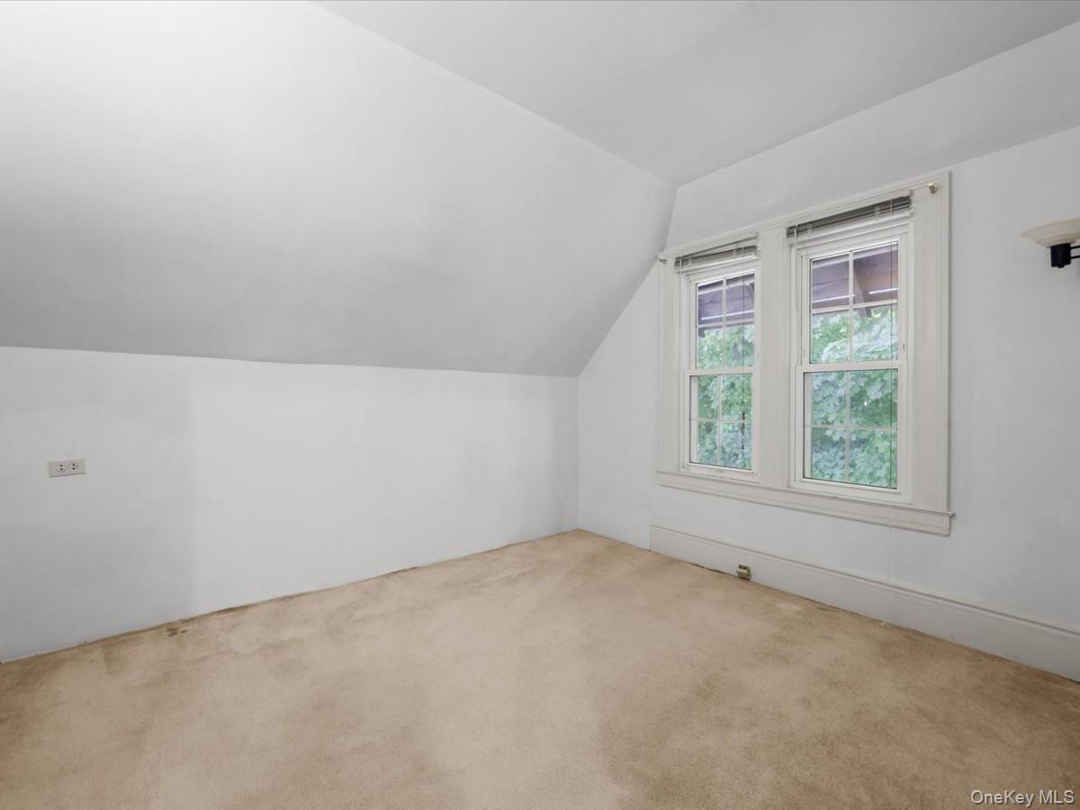 51 Crescent Road Port Washington, NY 11050 - Photo 26 of 43 Gallery Image 26