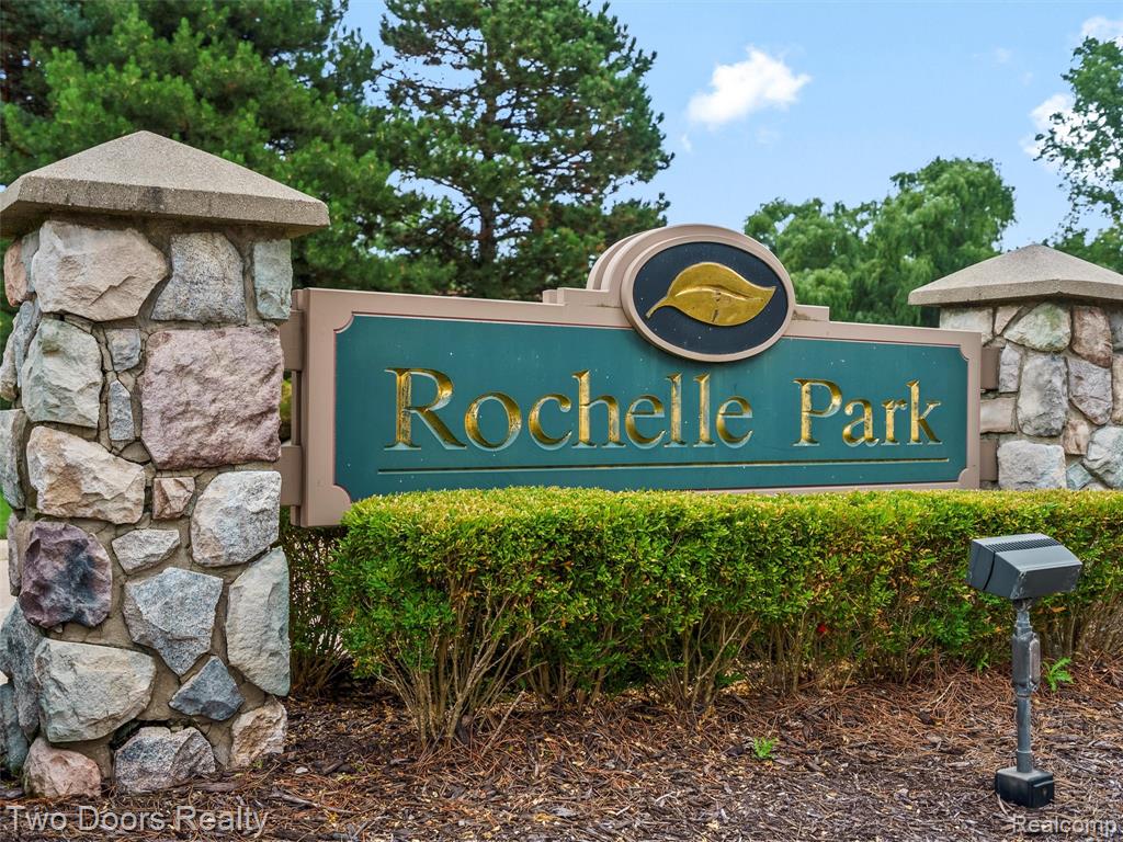 2239 Crystal Drive Rochester Hills, MI 48309 - Photo 38 of 42