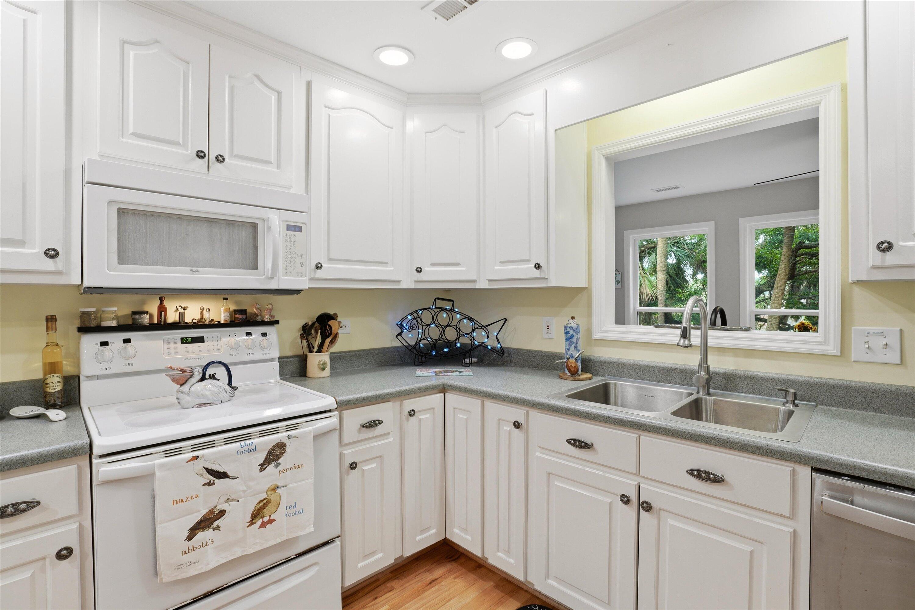 609 Dolphin Road Edisto Island, SC 29438 - Photo 14 of 65 12-012_DSC06534