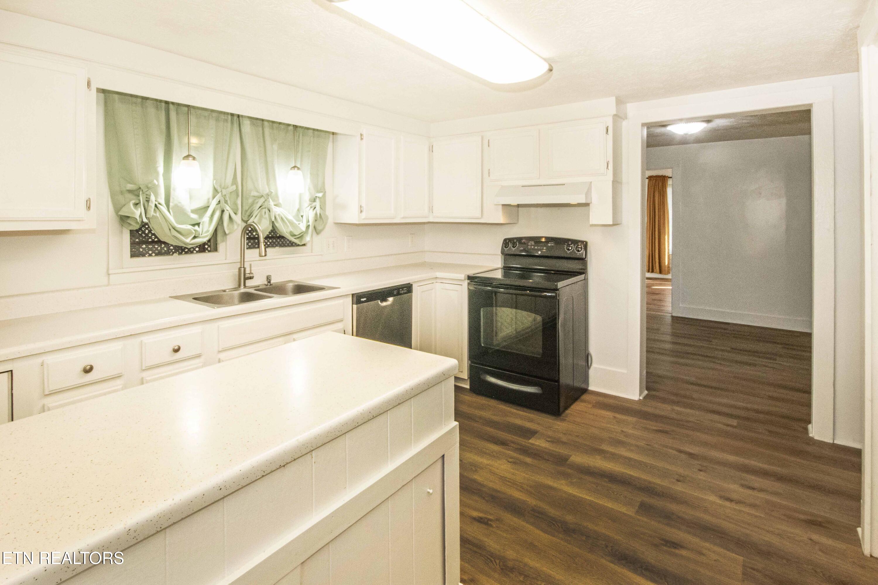 118 Bennett Road Oliver Springs, TN 37840 - Photo 16 of 48 V19A9545