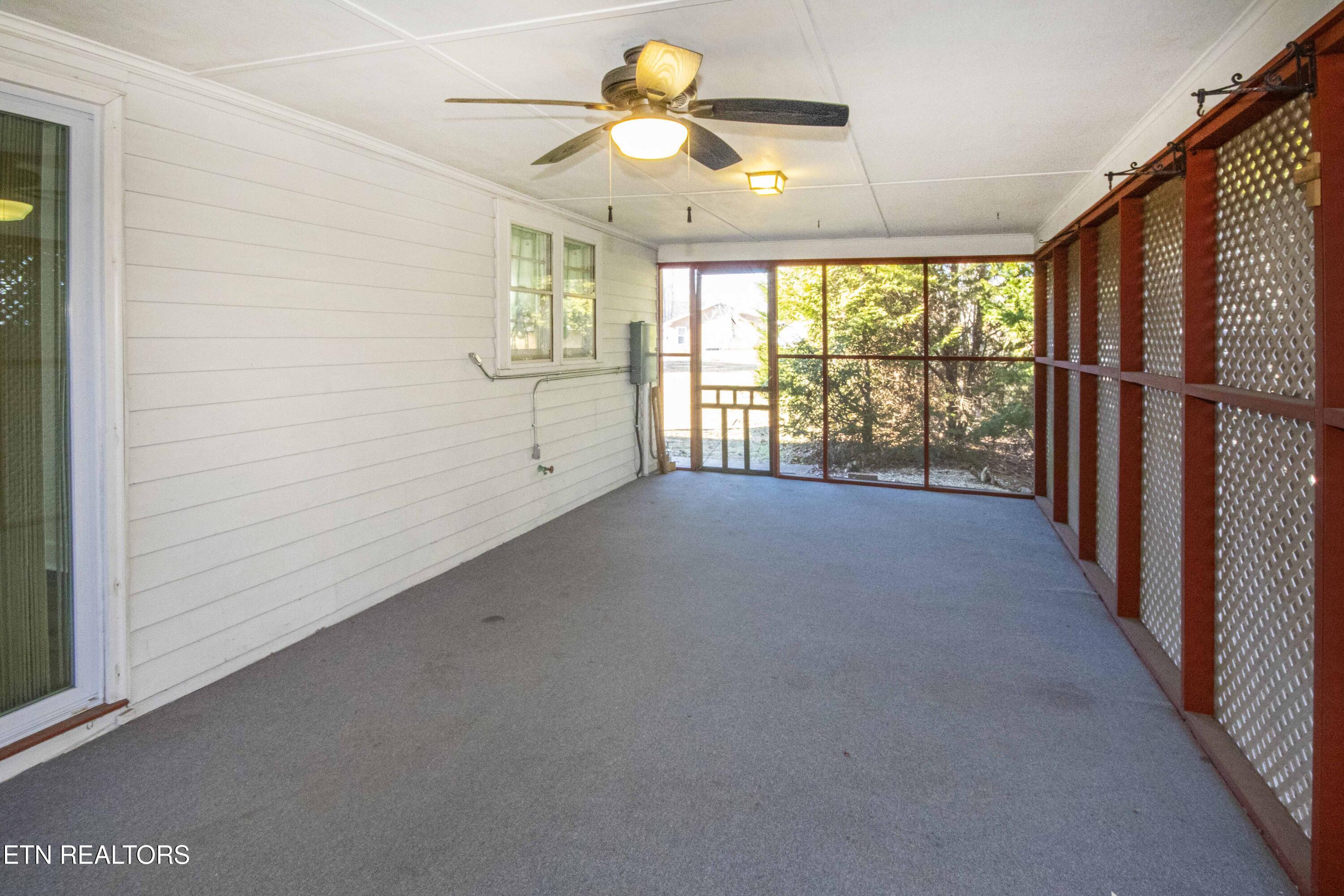 118 Bennett Road Oliver Springs, TN 37840 - Photo 21 of 48 V19A9528