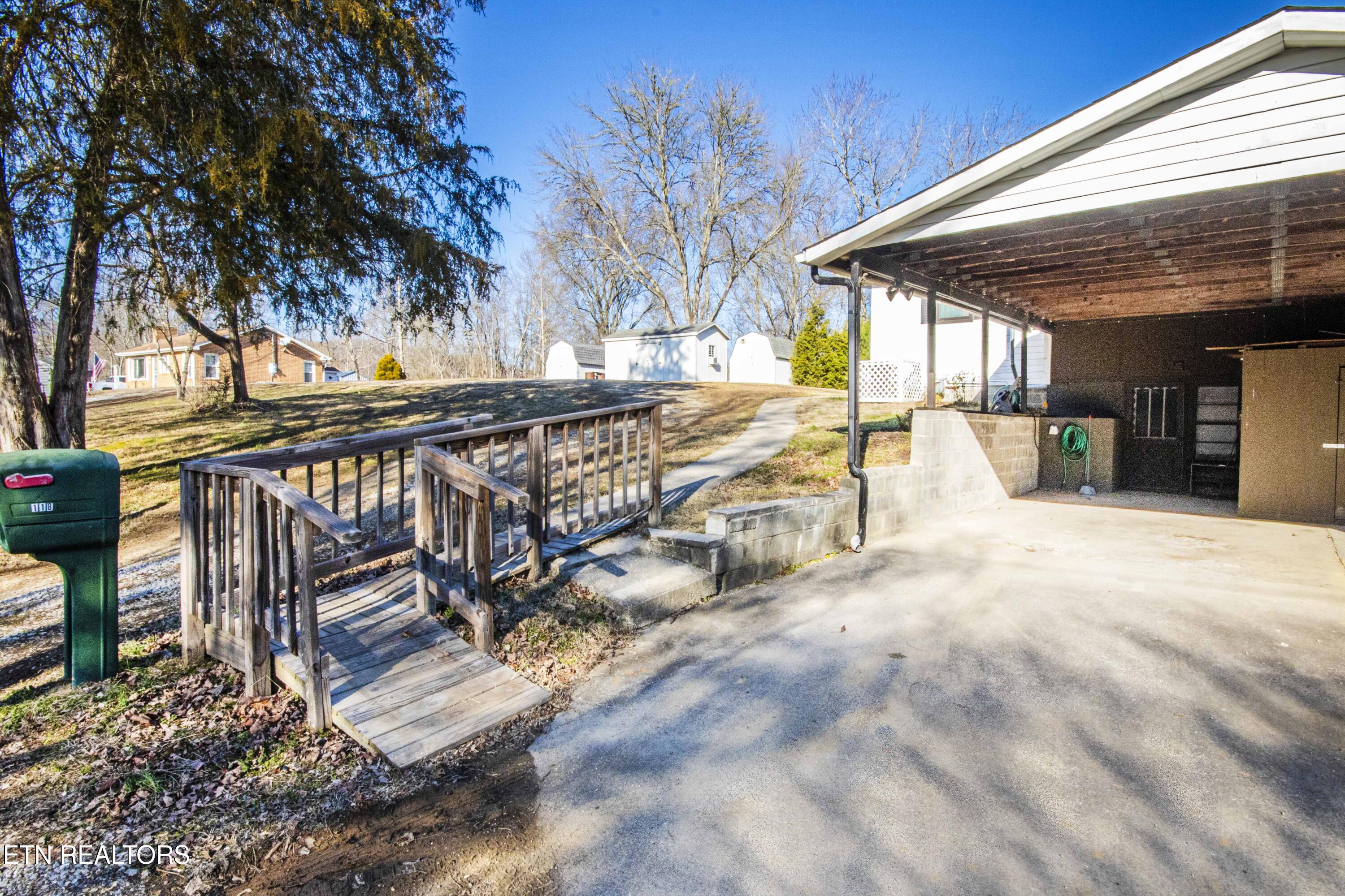 118 Bennett Road Oliver Springs, TN 37840 - Photo 37 of 48 V19A9511