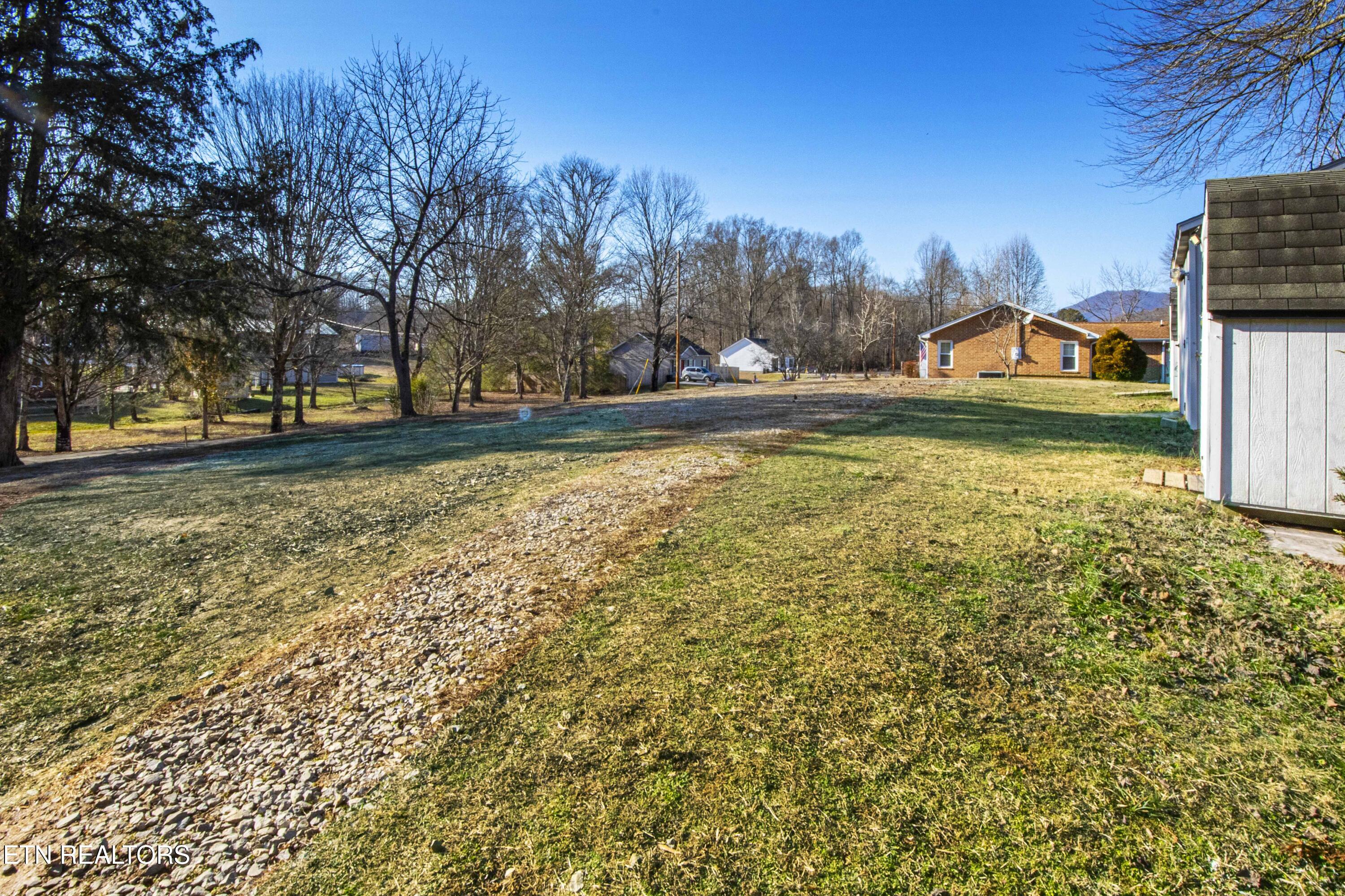 118 Bennett Road Oliver Springs, TN 37840 - Photo 47 of 48 V19A9526