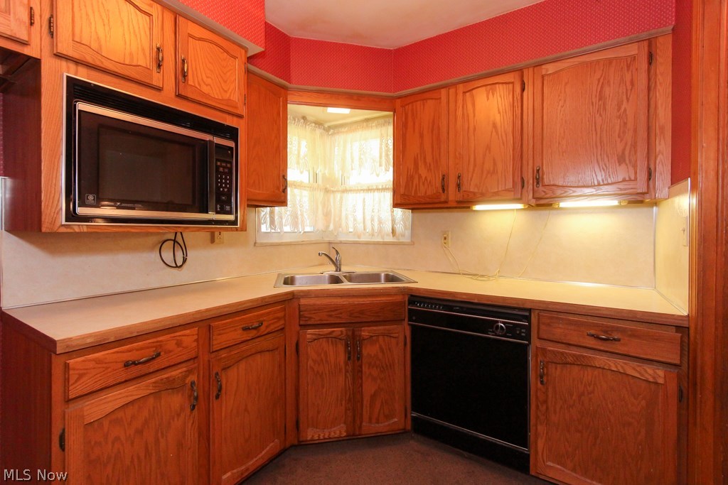3146 Warren Road Cleveland, OH 44111 - Photo 13 of 35 Gallery Image 13