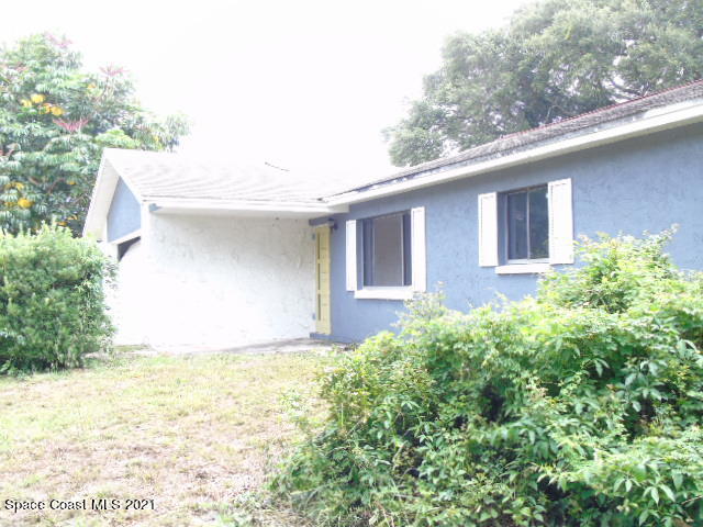 267 Riley Avenue Northeast Palm Bay, FL 32907 - Photo 2 of 12 DSC05123