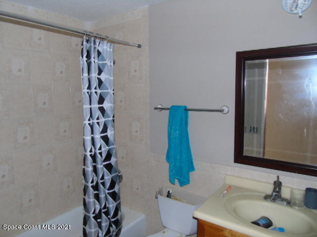 267 Riley Avenue Northeast Palm Bay, FL 32907 - Photo 11 of 12 DSC05132