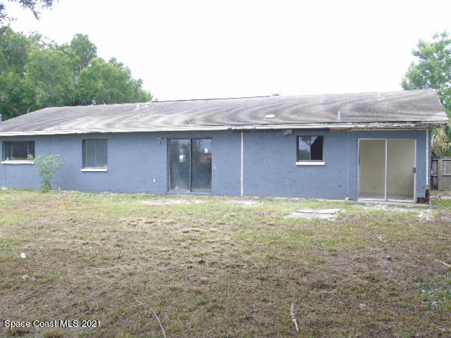 267 Riley Avenue Northeast Palm Bay, FL 32907 - Photo 3 of 12 DSC05122
