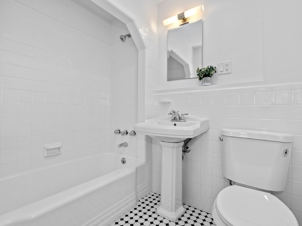 3 Englewood Avenue, Unit 9 Brookline, MA 02445 - Photo 17 of 25