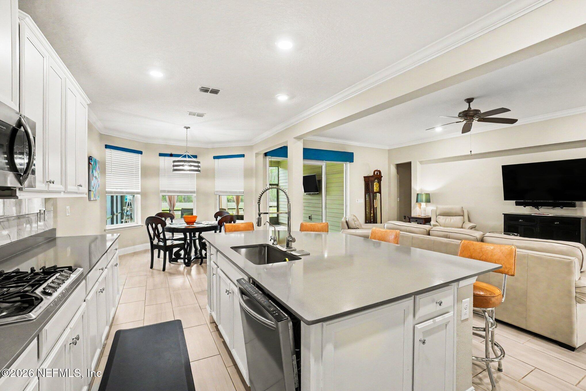 166 Oleta Way St. Augustine, FL 32095 - Photo 8 of 28 009_file_7620