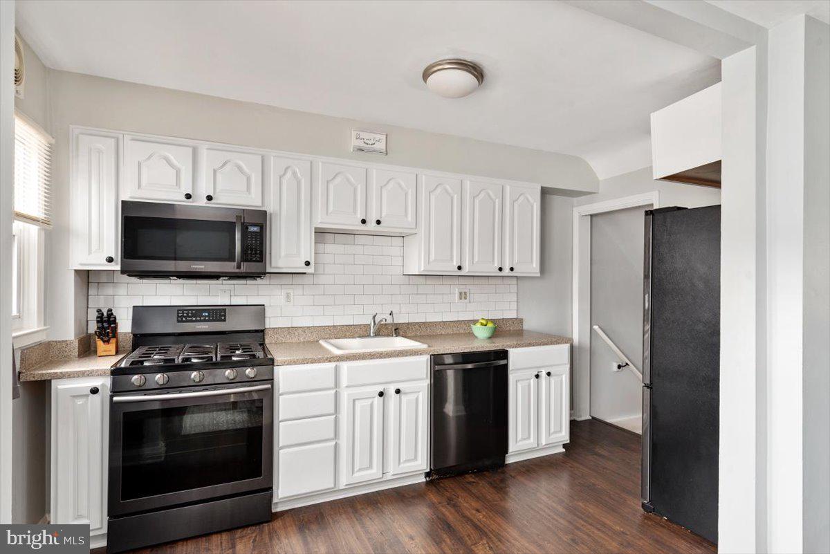 1909 Wareham Road Baltimore, MD 21222 - Photo 12 of 33