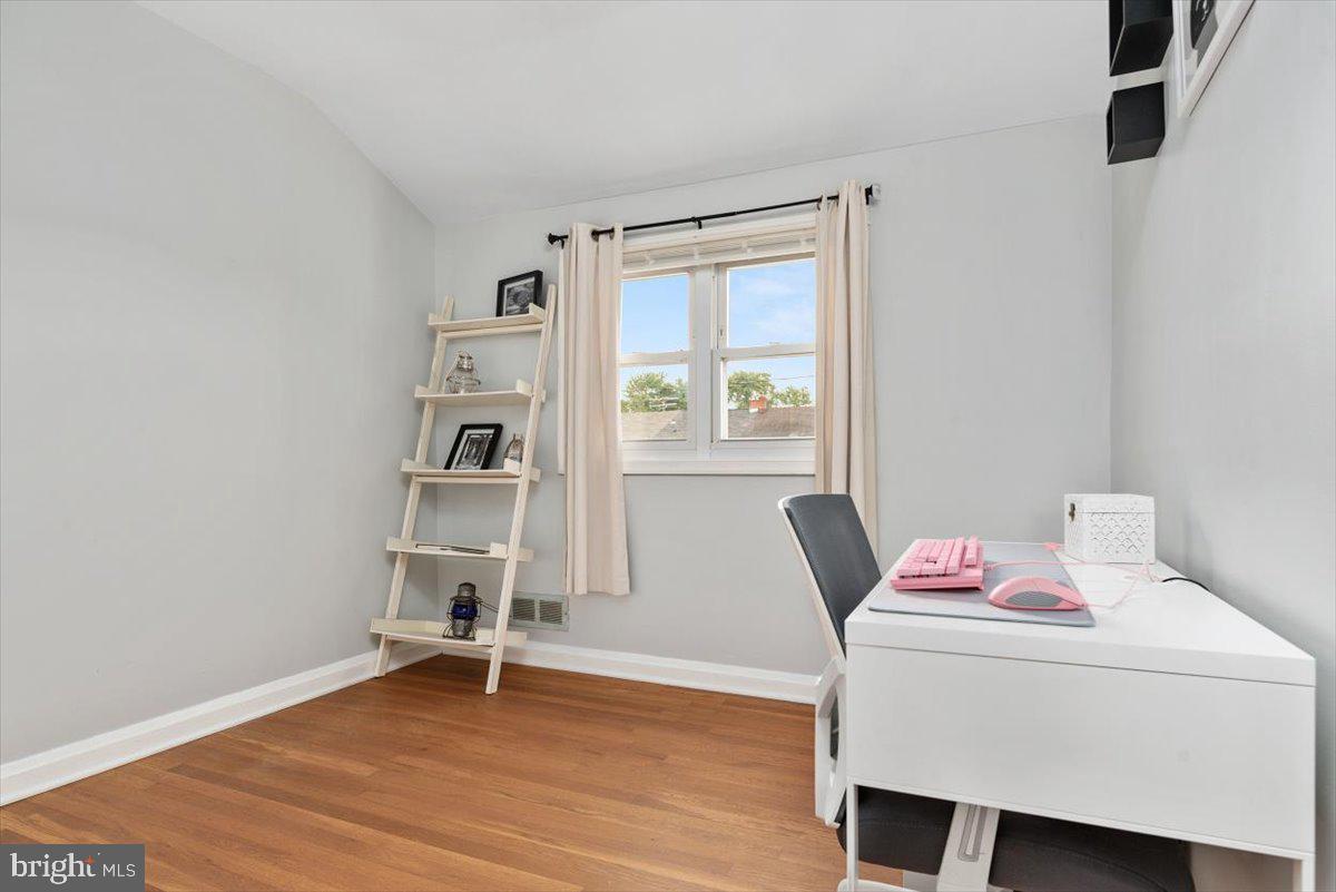 1909 Wareham Road Baltimore, MD 21222 - Photo 19 of 33