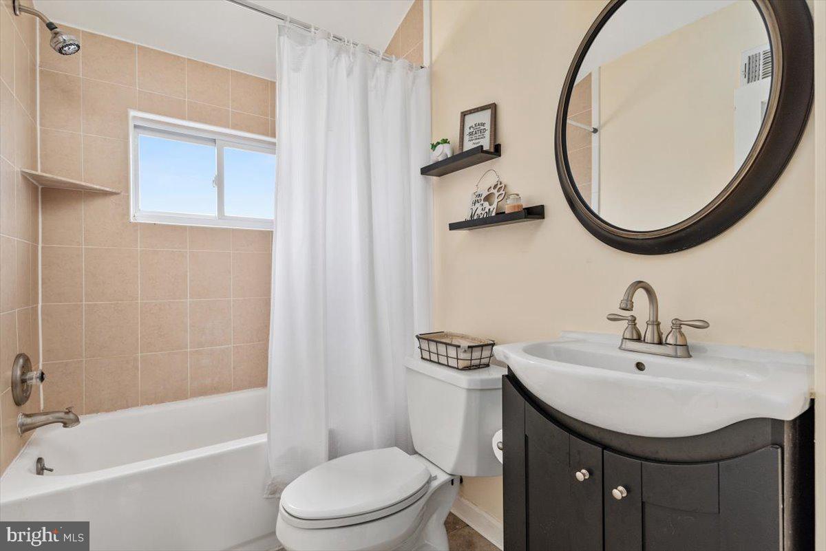 1909 Wareham Road Baltimore, MD 21222 - Photo 22 of 33