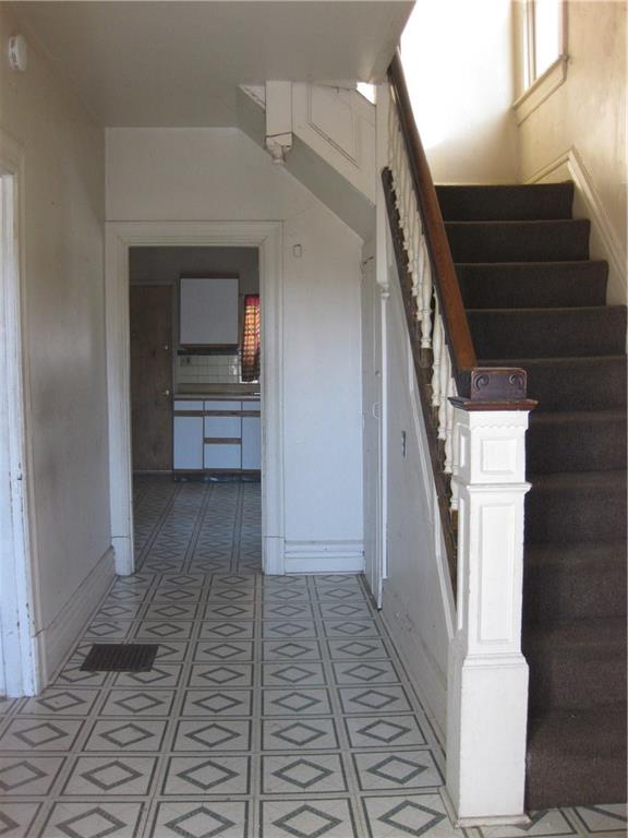 1511 Rutherford Avenue Pittsburgh, PA 15216 - Photo 4 of 17 Gallery Image 4