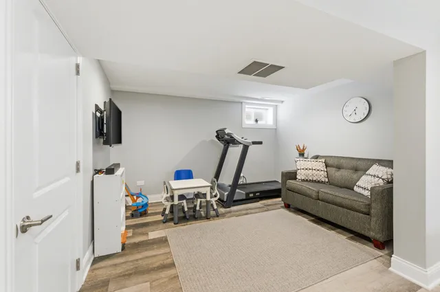 $3,200 | 4400 Opal Avenue, Norridge, IL 60706