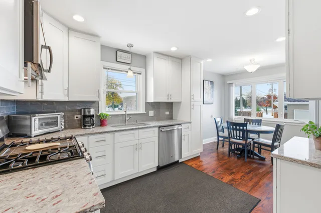 $3,200 | 4400 Opal Avenue, Norridge, IL 60706