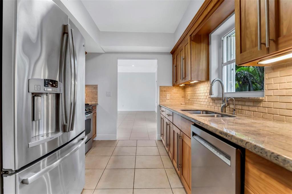 2300 Southwest 24th Street Miami, FL 33145 - Photo 14 of 44