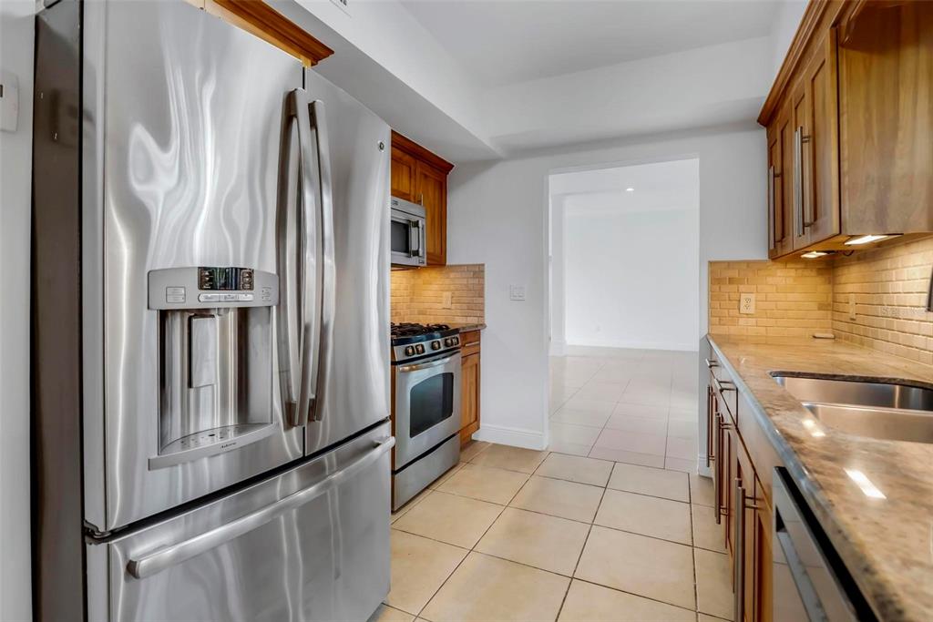 2300 Southwest 24th Street Miami, FL 33145 - Photo 15 of 44