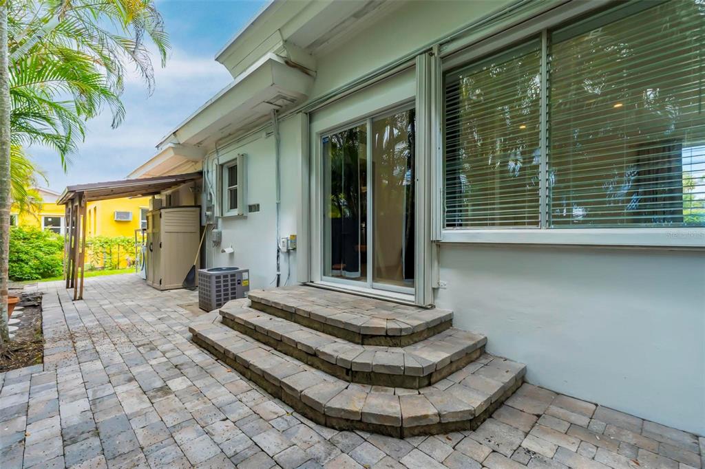 2300 Southwest 24th Street Miami, FL 33145 - Photo 25 of 44