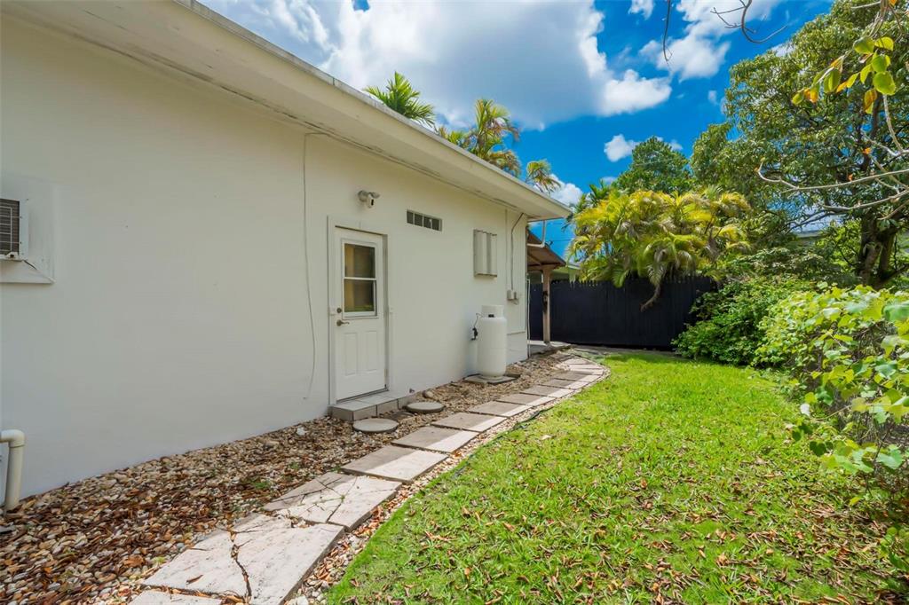 2300 Southwest 24th Street Miami, FL 33145 - Photo 28 of 44