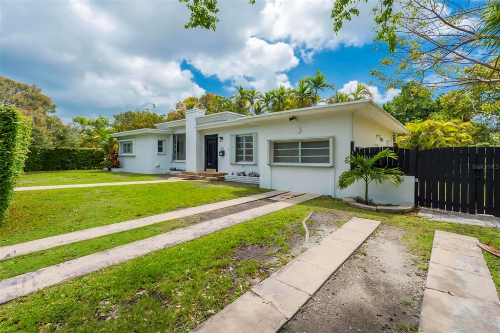 2300 Southwest 24th Street Miami, FL 33145 - Photo 29 of 44