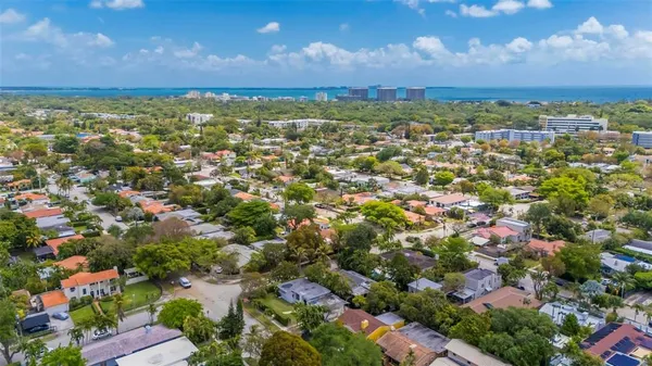 $4,000 | 2300 Southwest 24th Street, Miami, FL 33145