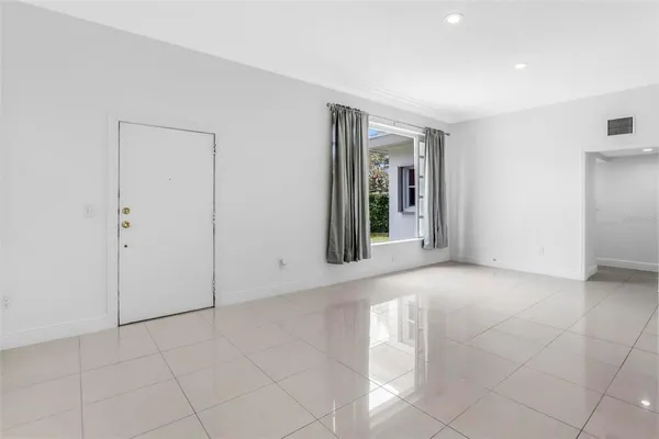 $4,000 | 2300 Southwest 24th Street, Miami, FL 33145