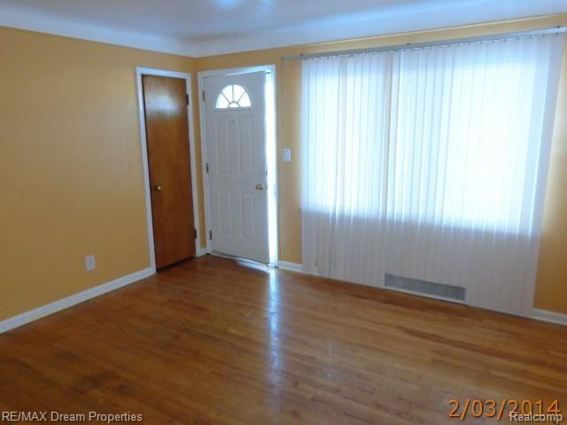 136 Amherst Street Inkster, MI 48141 - Photo 12 of 23 136 amherst (22).jpg