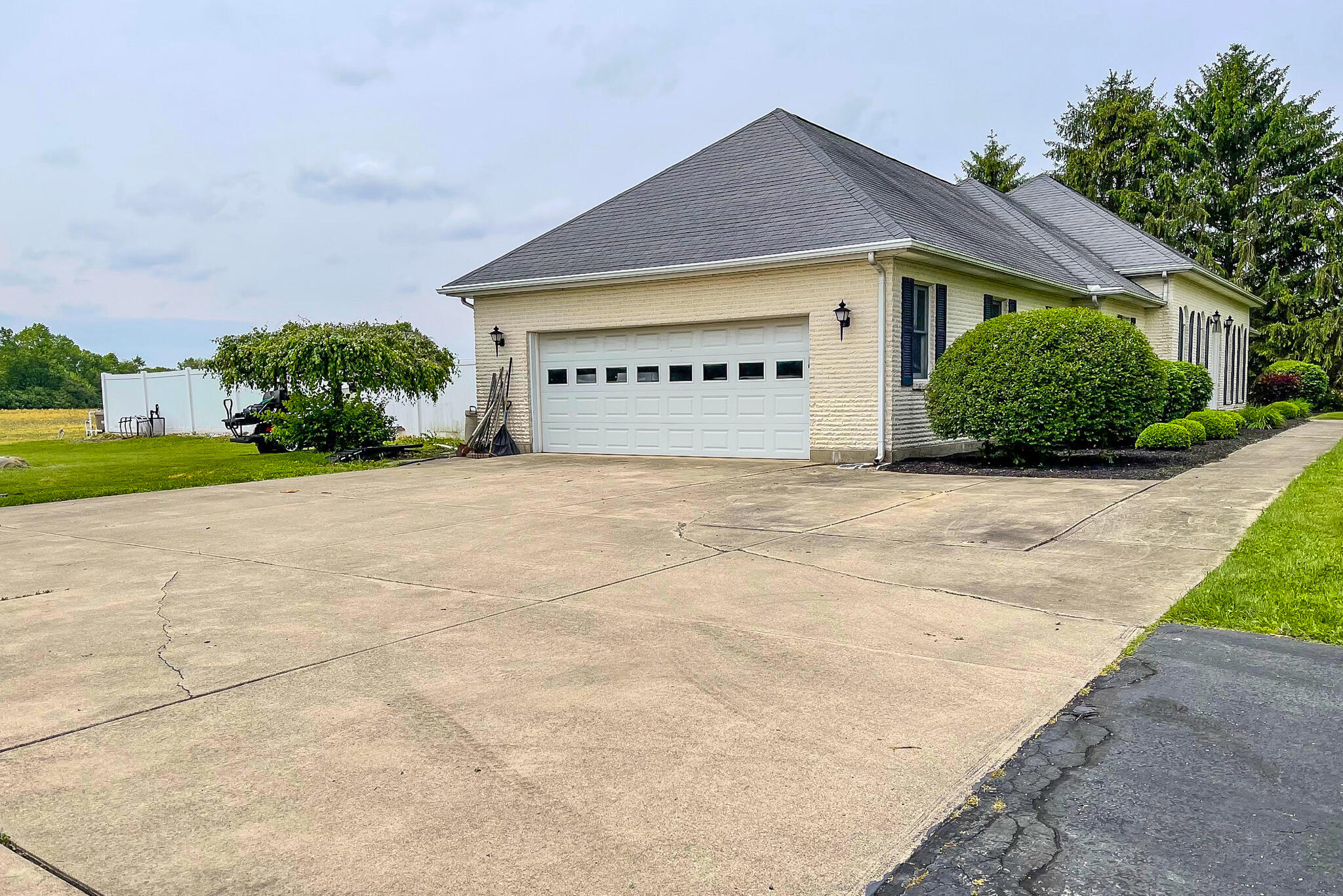2480 Peebles Road Troy, OH 45373 - Photo 3 of 51