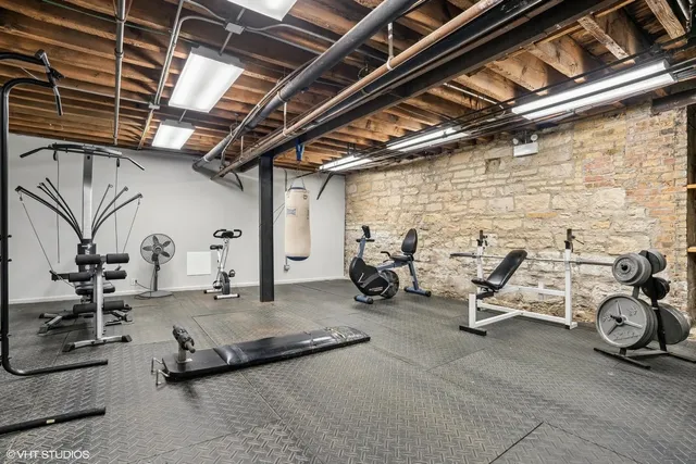 $2,300 | 525 North Halsted Street, Unit 408, Chicago, IL 60642