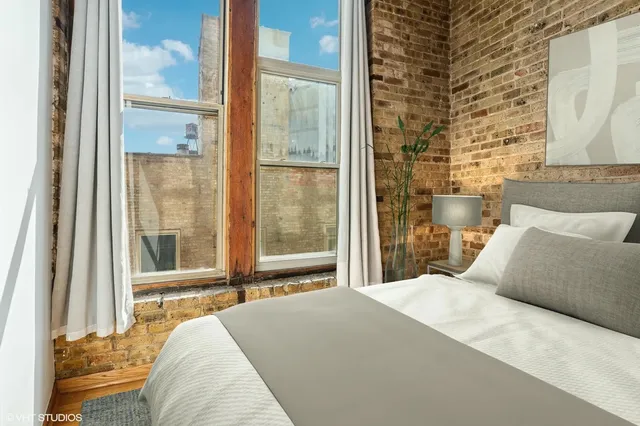 $2,300 | 525 North Halsted Street, Unit 408, Chicago, IL 60642