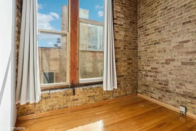 $2,300 | 525 North Halsted Street, Unit 408, Chicago, IL 60642
