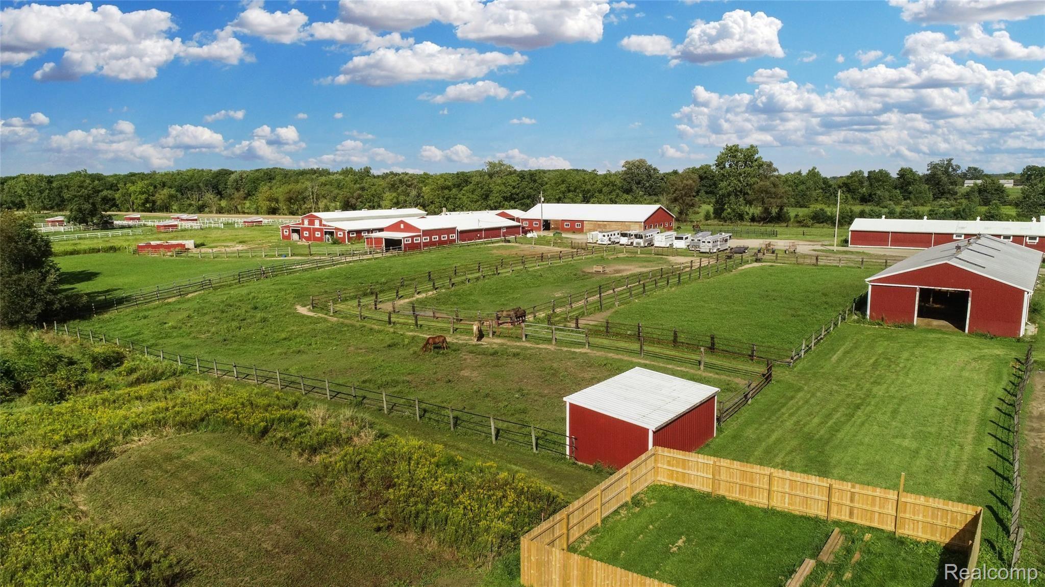 9451 East Prior Road Durand, MI 48429 - Photo 80 of 82 East_Prior_110.jpg