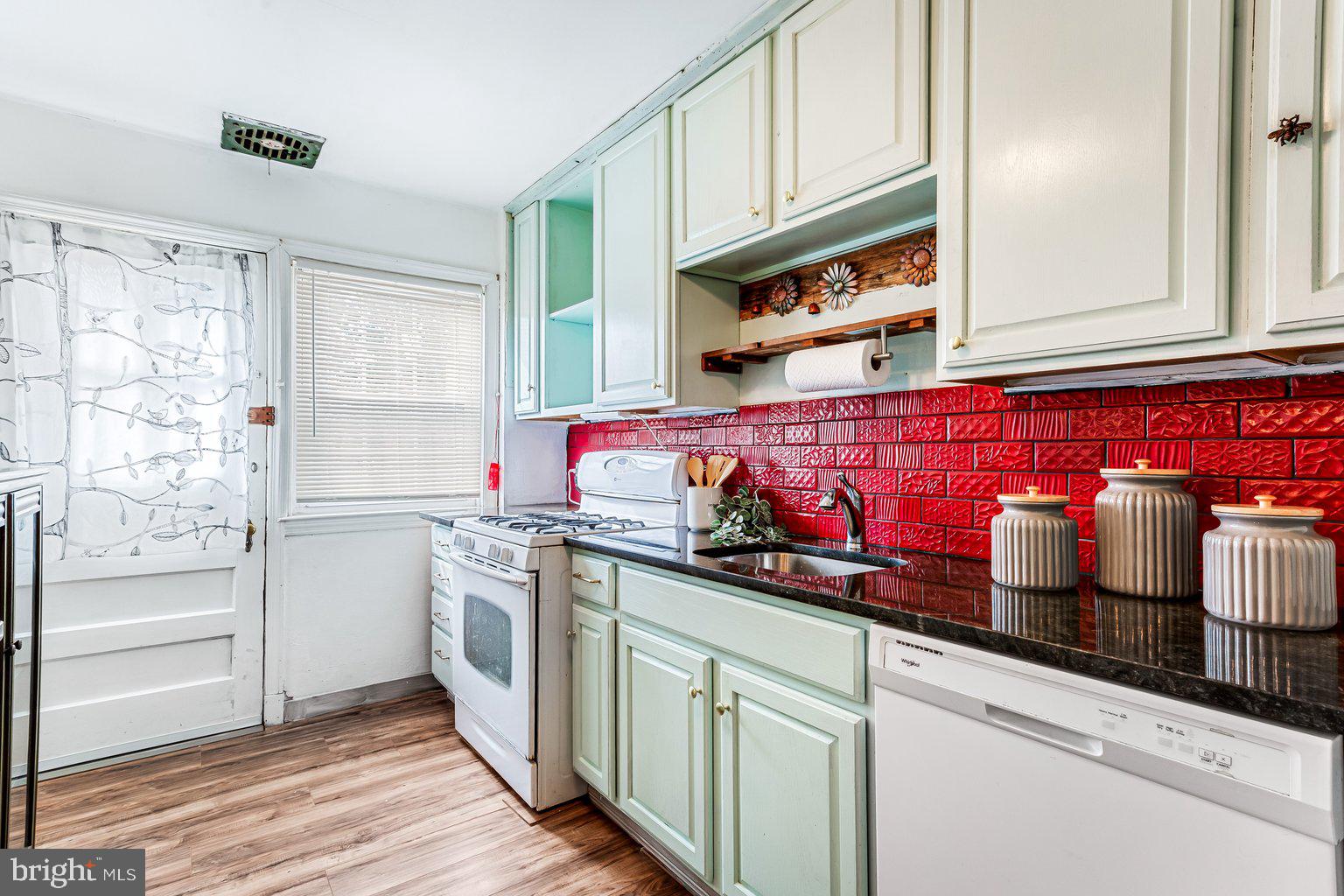 326 Whitfield Road Catonsville, MD 21228 - Photo 13 of 25 Kitchen