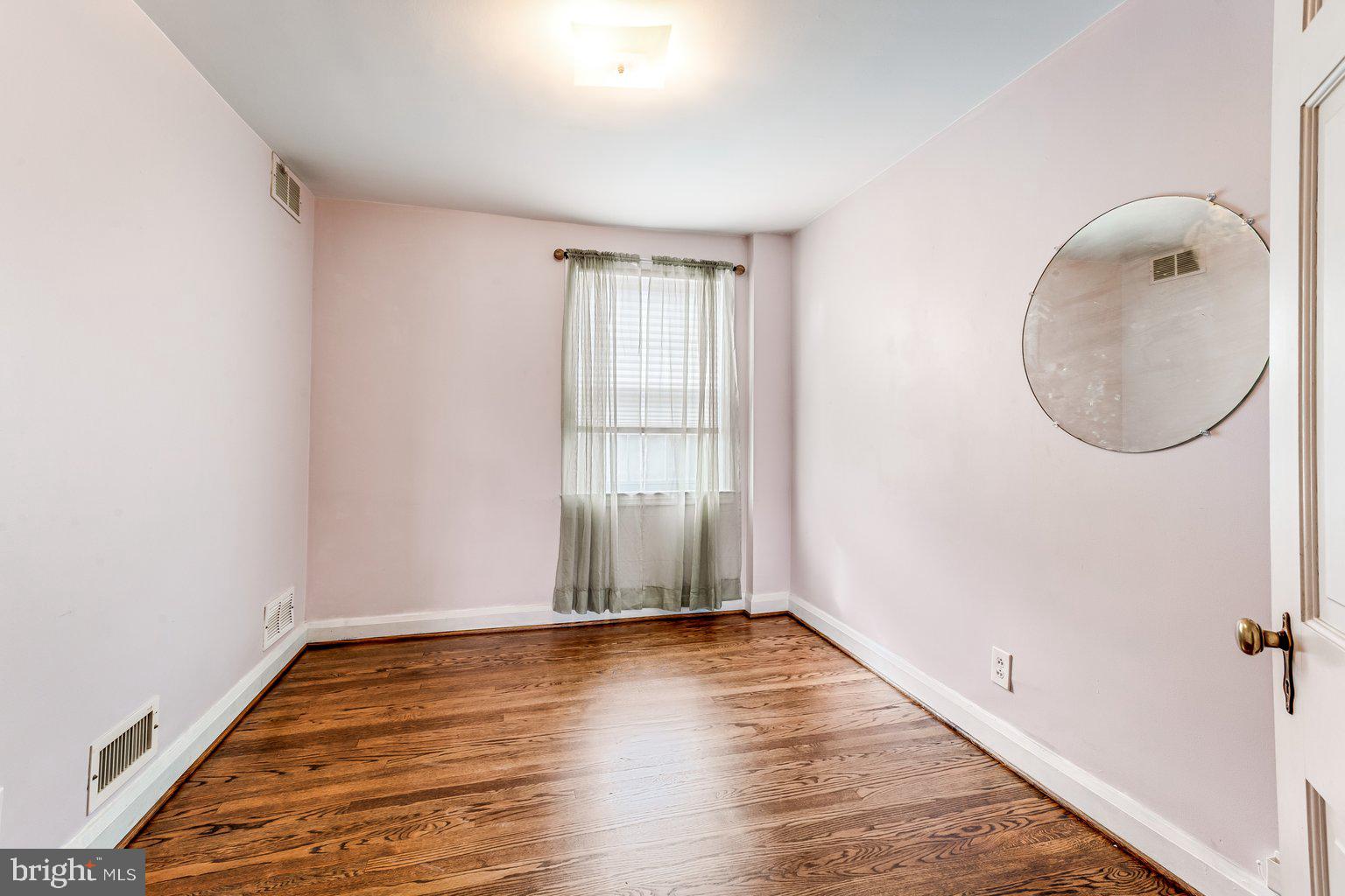 326 Whitfield Road Catonsville, MD 21228 - Photo 20 of 25 Second bedroom