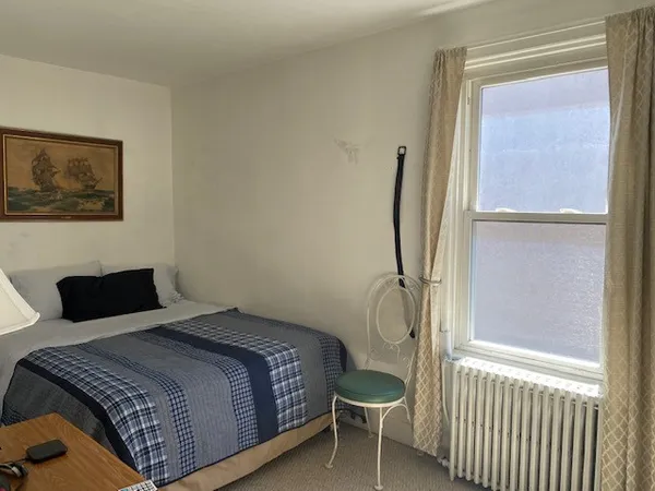 $9,000 | 616 Thames Street, Unit 2, Newport, RI 02840