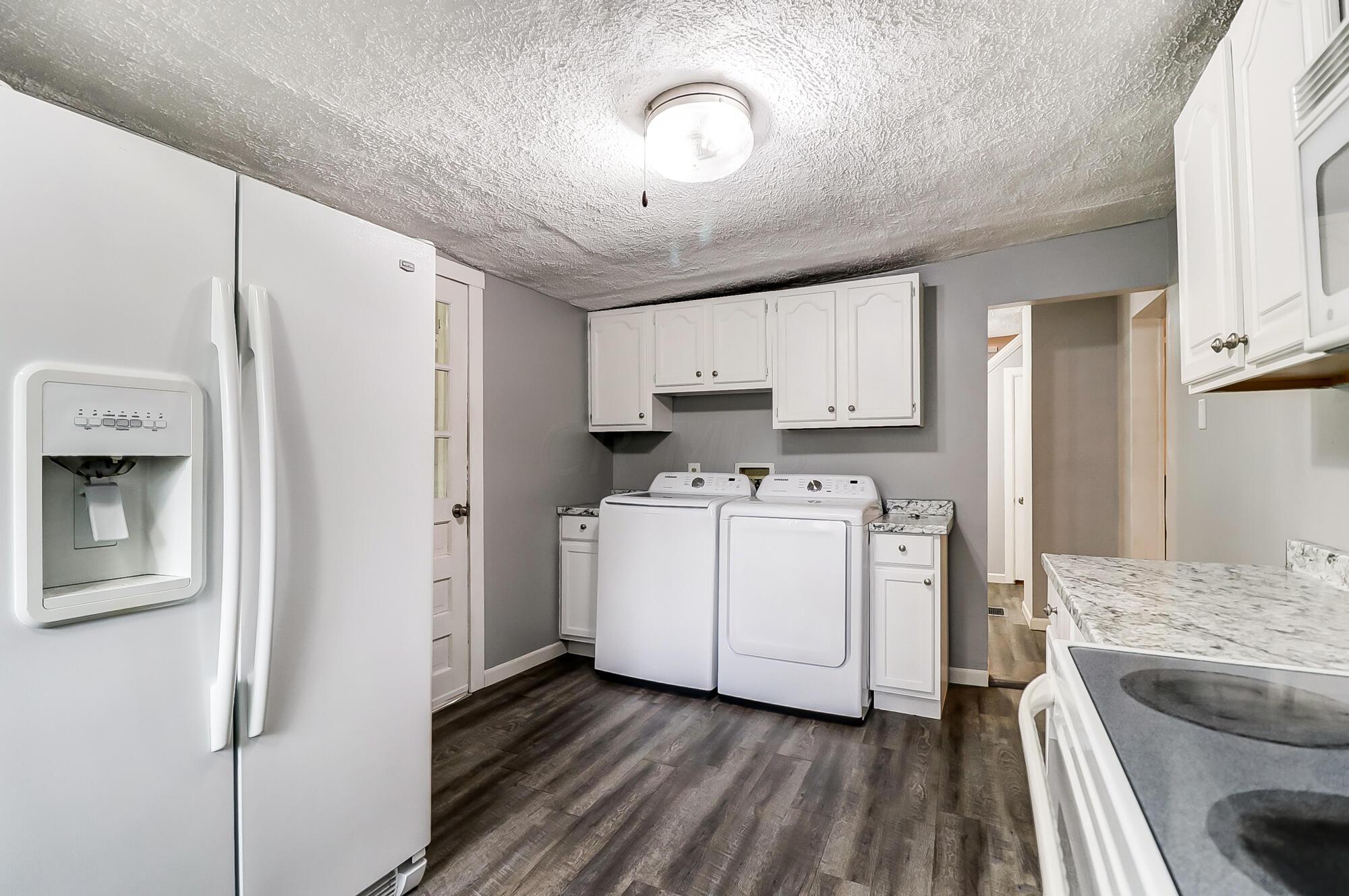 1045 Hart Road Columbus, OH 43223 - Photo 20 of 32 020