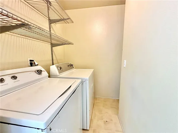 $3,600 | 731 West 5th Street, Long Beach, CA 90802