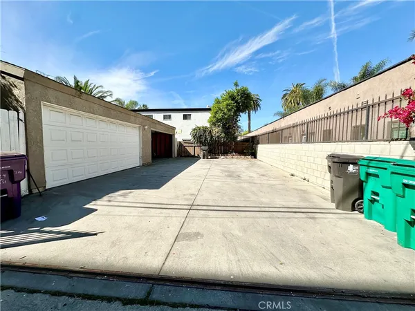 $3,600 | 731 West 5th Street, Long Beach, CA 90802